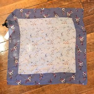 Whit House Black Market Neck Scarf